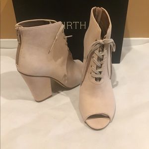 Firth Light Blush Suede Open Toe Booties Size 8